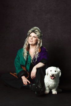 The ultimate Awkward 80's portrait photography session at Portland photo studio, hillarios, quirky, nostalgic holiday and year-round mini-session
