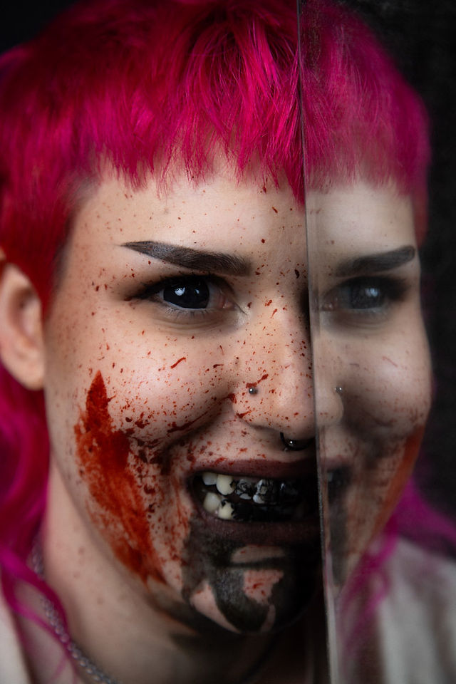 Grimoire and glam sfx mua artist in Portland, Oregon, in photo studio