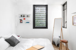 YAEL PERRY | יעל פרי