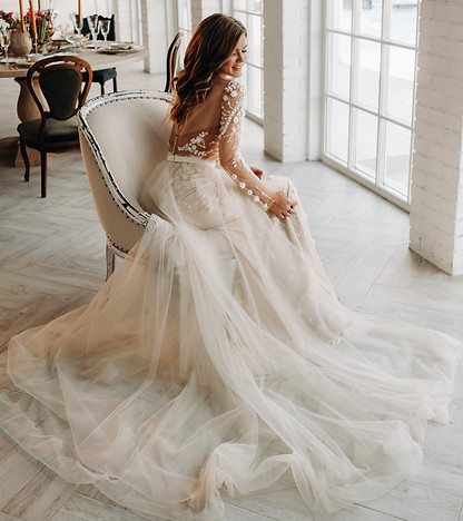 a-luxurious-bride-in-a-wedding-dress-in-