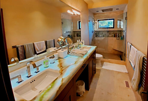 20190904_073721 (1) (1)_edited.jpg