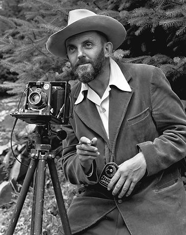 Ansel_Adams_and_camera.jpg