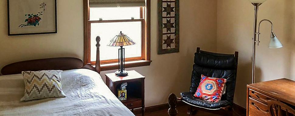 bedroom1.jpg