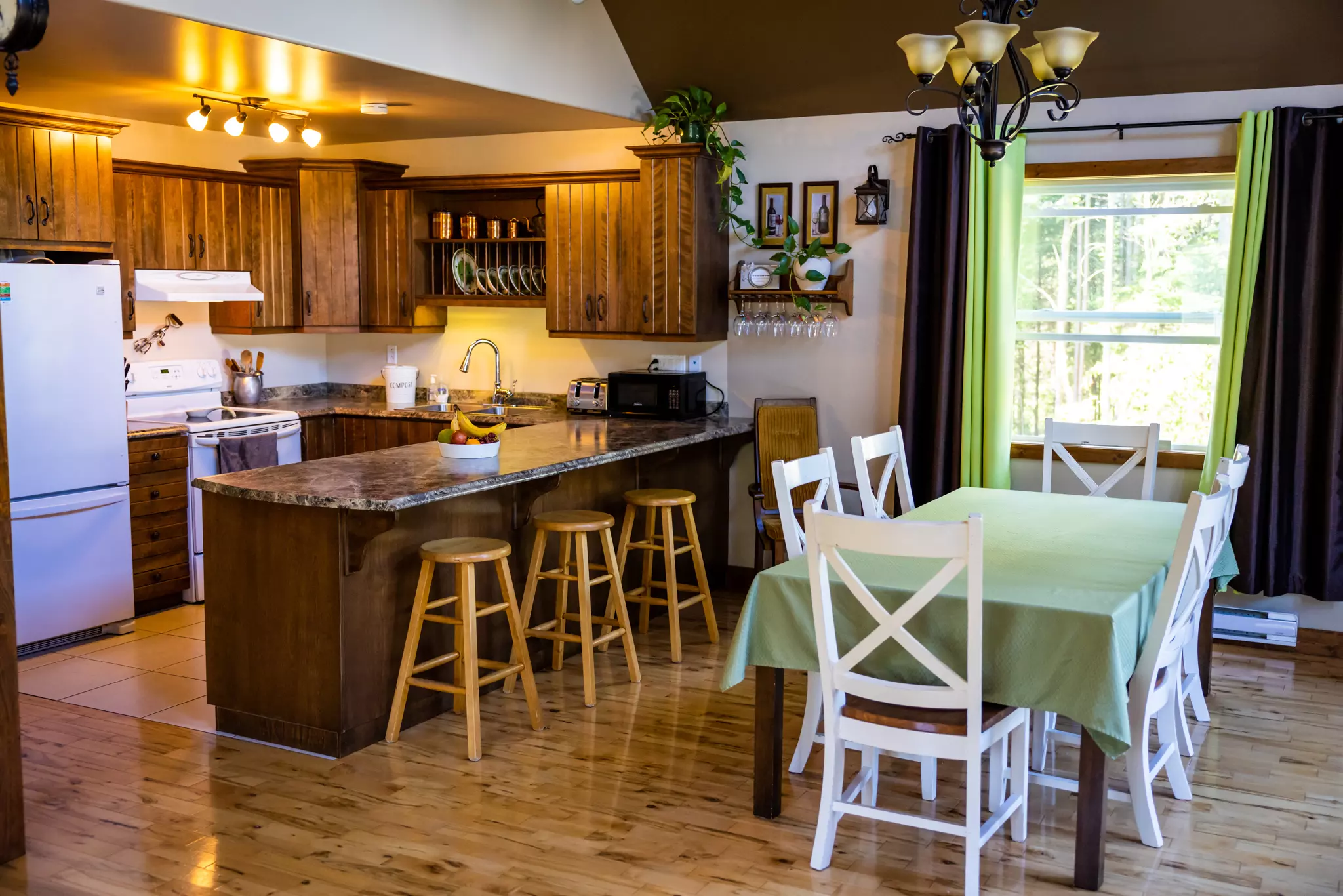 AnyConv.com__Dining & kitchen