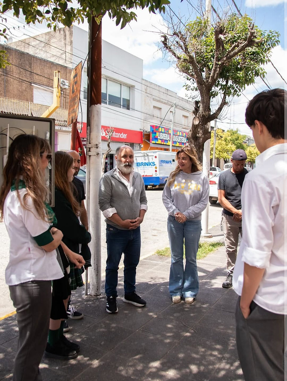 Fernando Fariña (Reger) junto a Marisa Fassi (Intendente de Cañuelas ) charlando sobre el proyecto