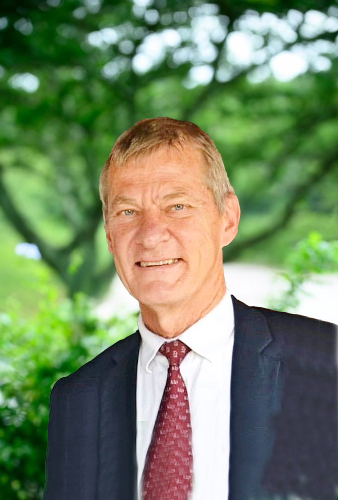 Elwyn portrait 2.jpg