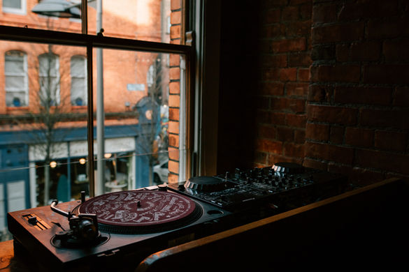 Live music and drinks at Fade Street Social Dublin DJ area, perfect for group nights out