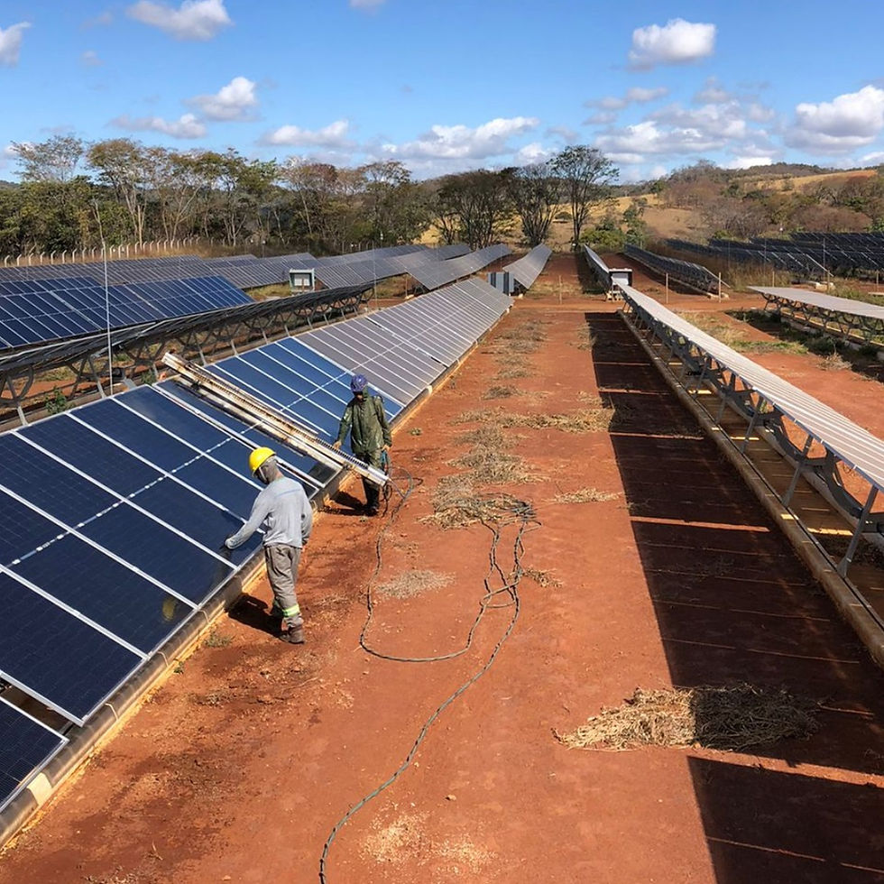 Robô Usina de Solo Limpeza Solar