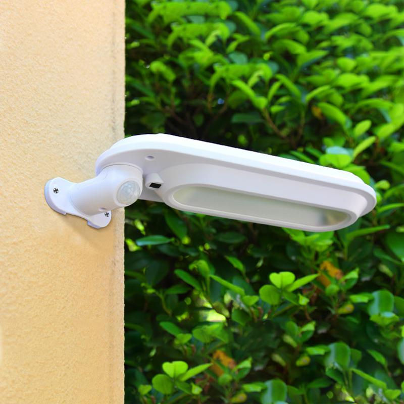 Thumbnail: Energia Solar LED 10W Rotação 180º com Sensor Iluminação Solar