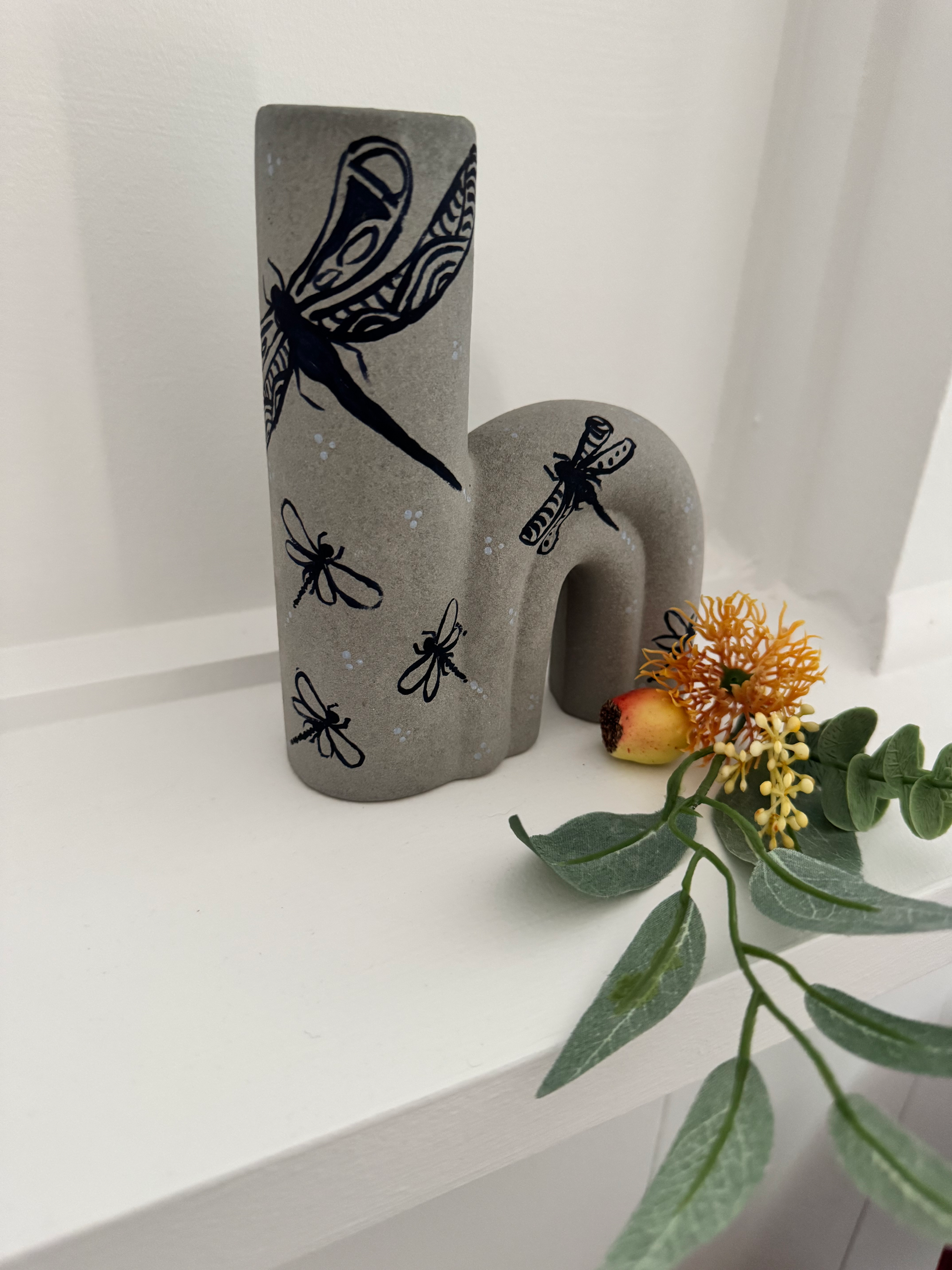 Vase- dragonfly summer