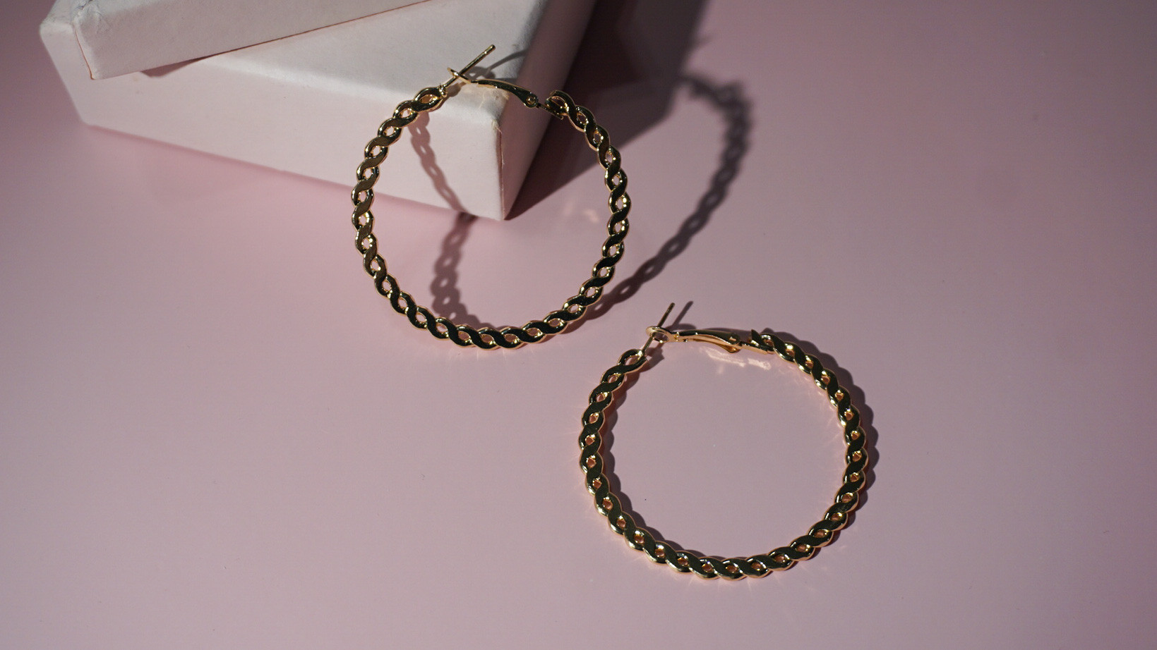 Cleo hoops