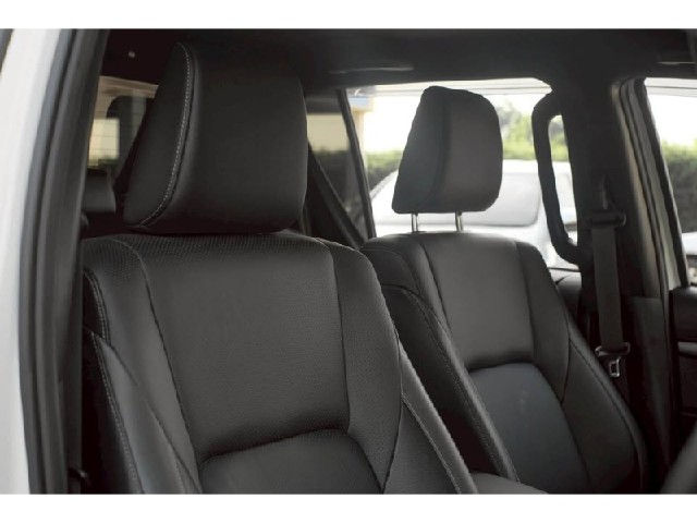 Thumbnail: TOYOTA HILUX REVO 2.8 ROCCO 4WD DOUBLE CAB 2025