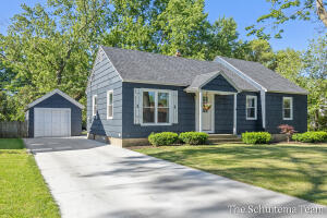 Sold home at 640 E 11th Street in Holland, MI