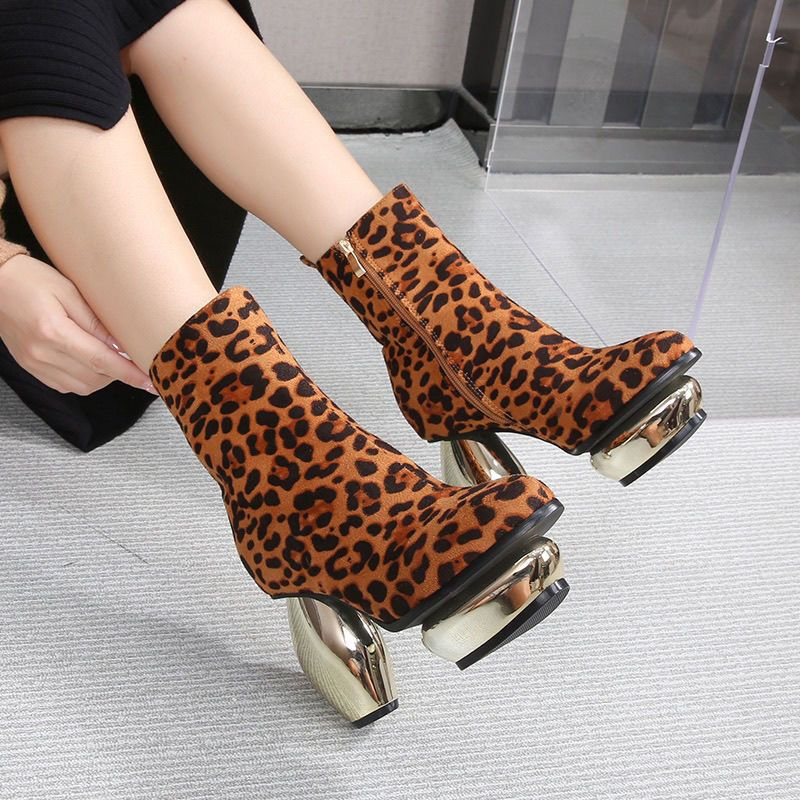 Thumbnail: Stylish heel boots 