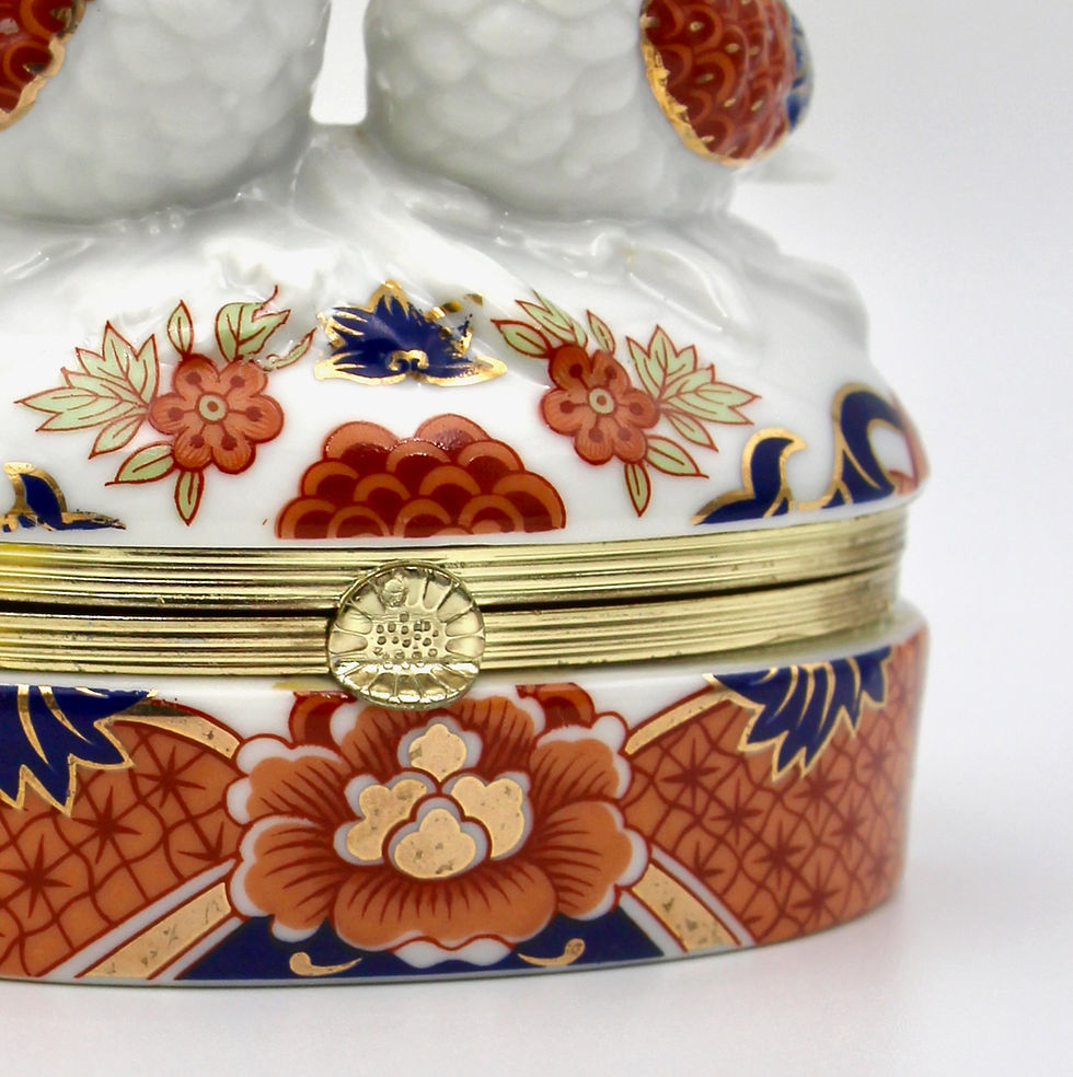 Thumbnail: Imari Patterned Porcelain Trinket Box with Two Doves