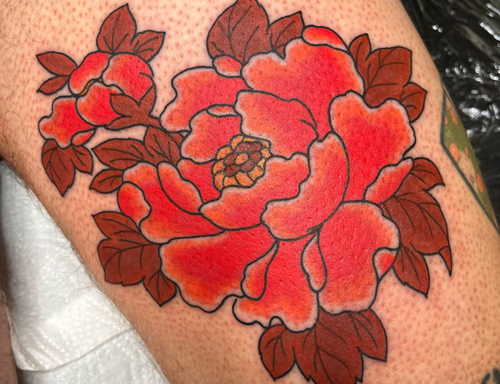 Traditionelle japanische botan gemacht in berlin bei sergi esparo tattoo aka yobori berlin