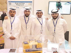 ابداعات طلبة هندسة الكمبيوتر تتواصل مع الأطفال