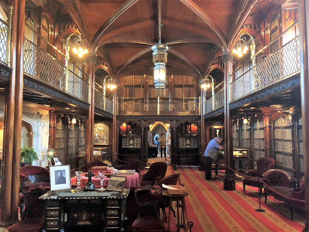 The magnificent wood panel library in Arundel Castle