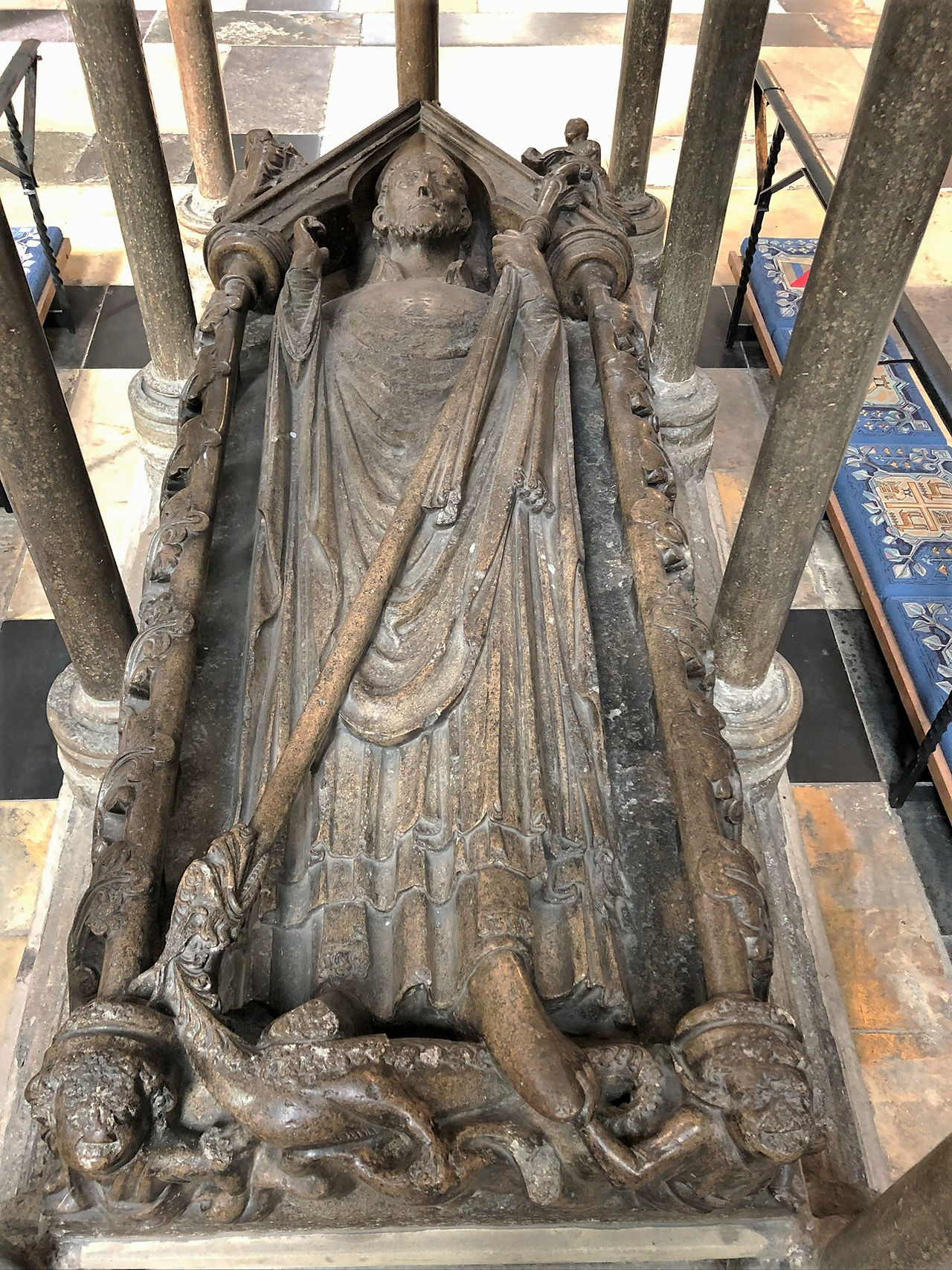 The tomb of Walter de Gray in York Minster.