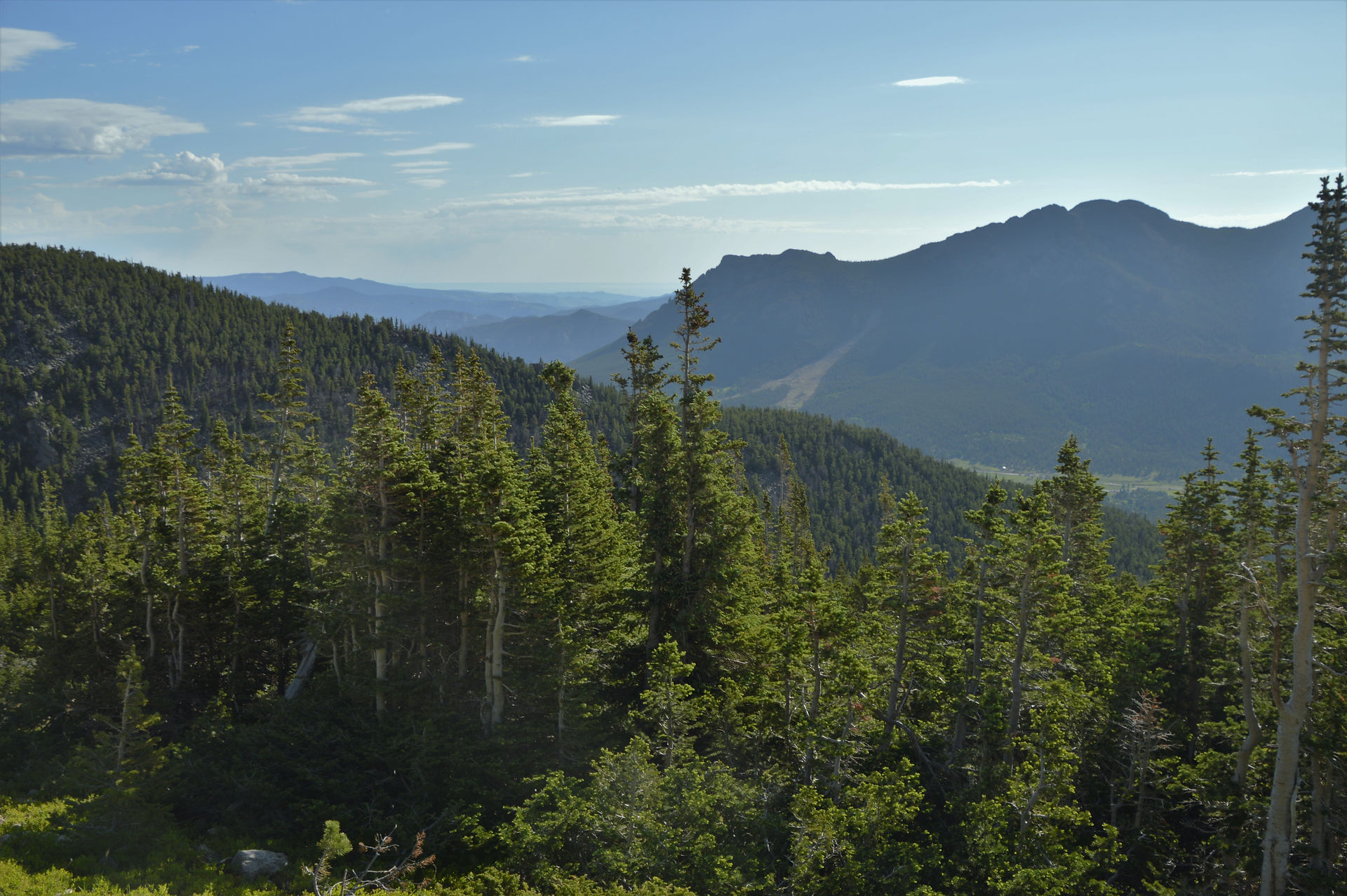 Mountain views from the Longs Peak trail on hike to Chasm Lake in Rocky Mountain National Park