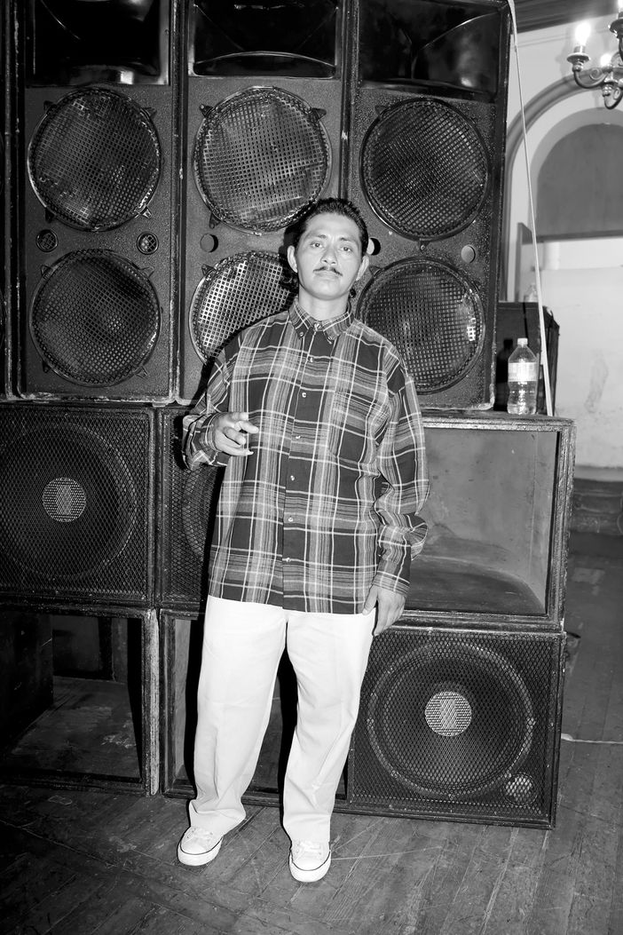 Book Presentation: OJOS Suaves/soft EYES