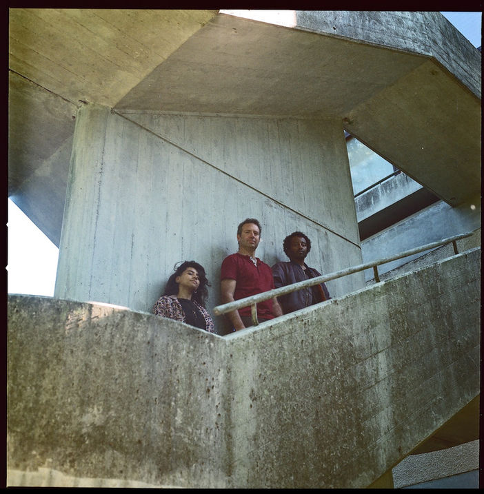 Vernissage et concert: AMAMI – Giant EP