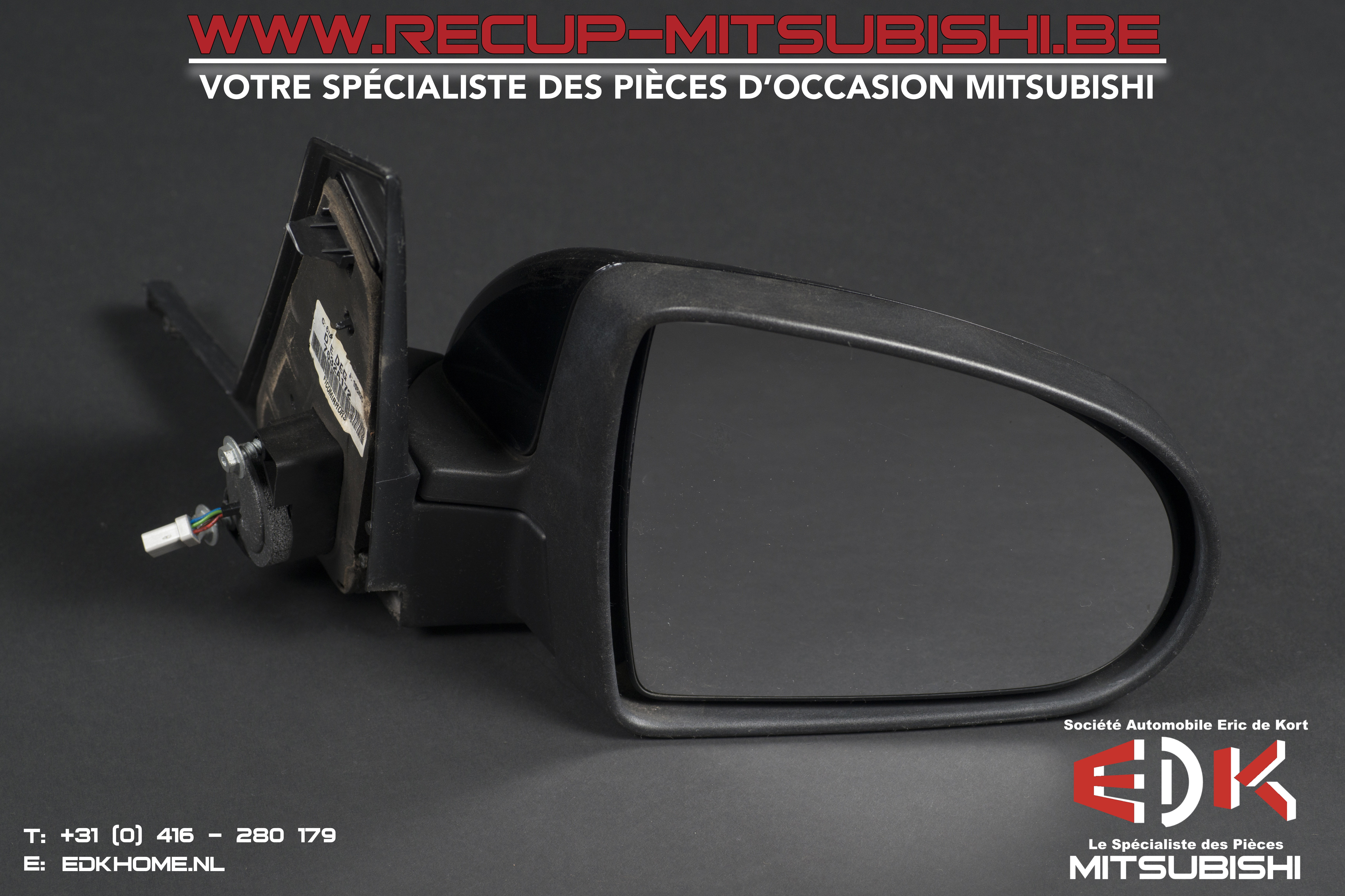 ILS REFLÈTENT LA VOITURE