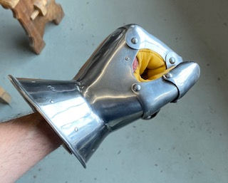 Thumbnail: Gauntlets