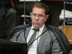 Ministro do STJ determina retorno de Emanuel à Prefeitura