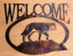 Wolf Metal Welcome Sign