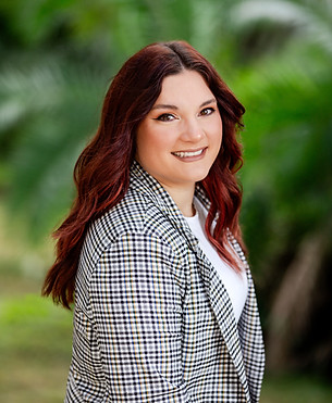 Mackenzie Headshots 2025-4.jpg