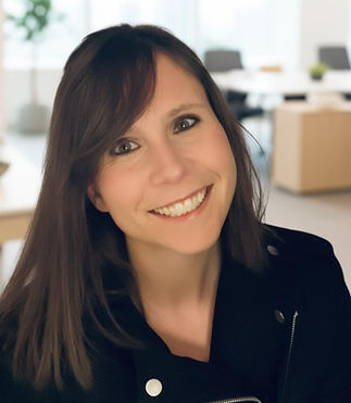 Lucy Colbourne Profile Picture_edited.jpg