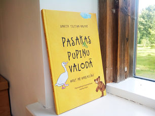 Saruna ar grāmatas "Pasakas pupiņu valodā" autori un izveidotāju Sanitu Tiltiņu-Balodi