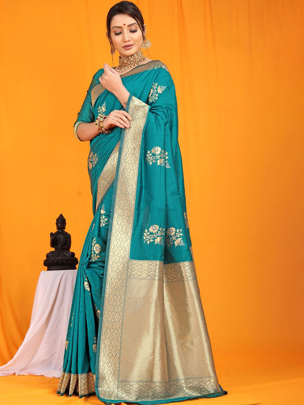 Thumbnail: Pranjal banarasi saree PRA 2590 SB