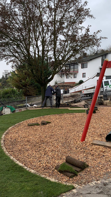 Weiter geht's auf dem Spielplatz
