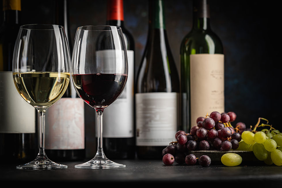 vinho-branco-e-tinto-em-uma-taça-2025-01-10-03-24-12-utc.jpg