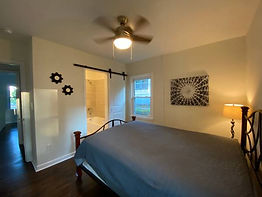 FURNISHED SUITE FOR RENT IN BEAUTIFUL HOME CLOSE TO DOWNTO