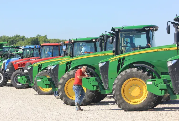 Should You Buy Equipment to Lower Your 2026 Farm Tax Bill?