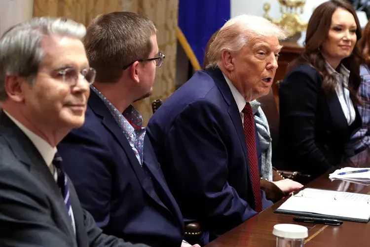 Row Crop Farmers Set for $11 Billion in Aid by February, USDA Says