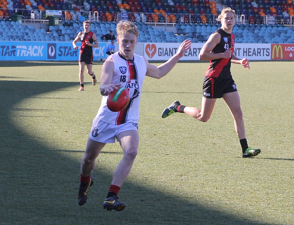 Jeremy Hirst NEAFL Rd 18 2015 v Eastlake.jpg