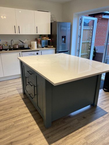 Kitchen Island with Quartz Worktop | Acorn To Oak