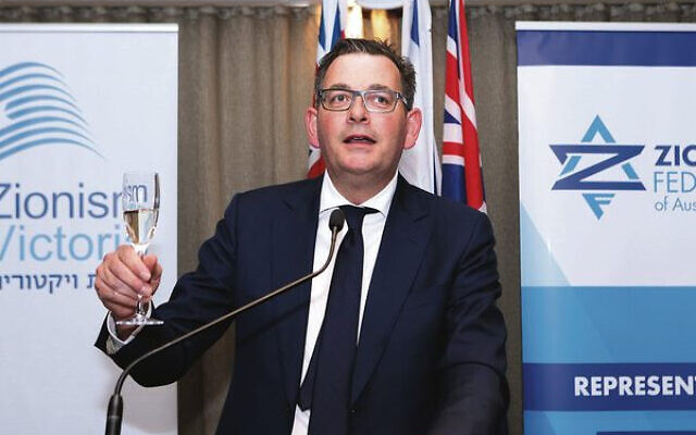Andrews toasting to the Zionist cause [Image credit: Peter Haskin]