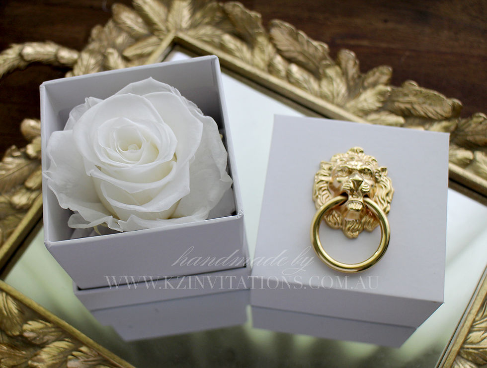 Thumbnail: SIGNATURE WHITE ROSE
