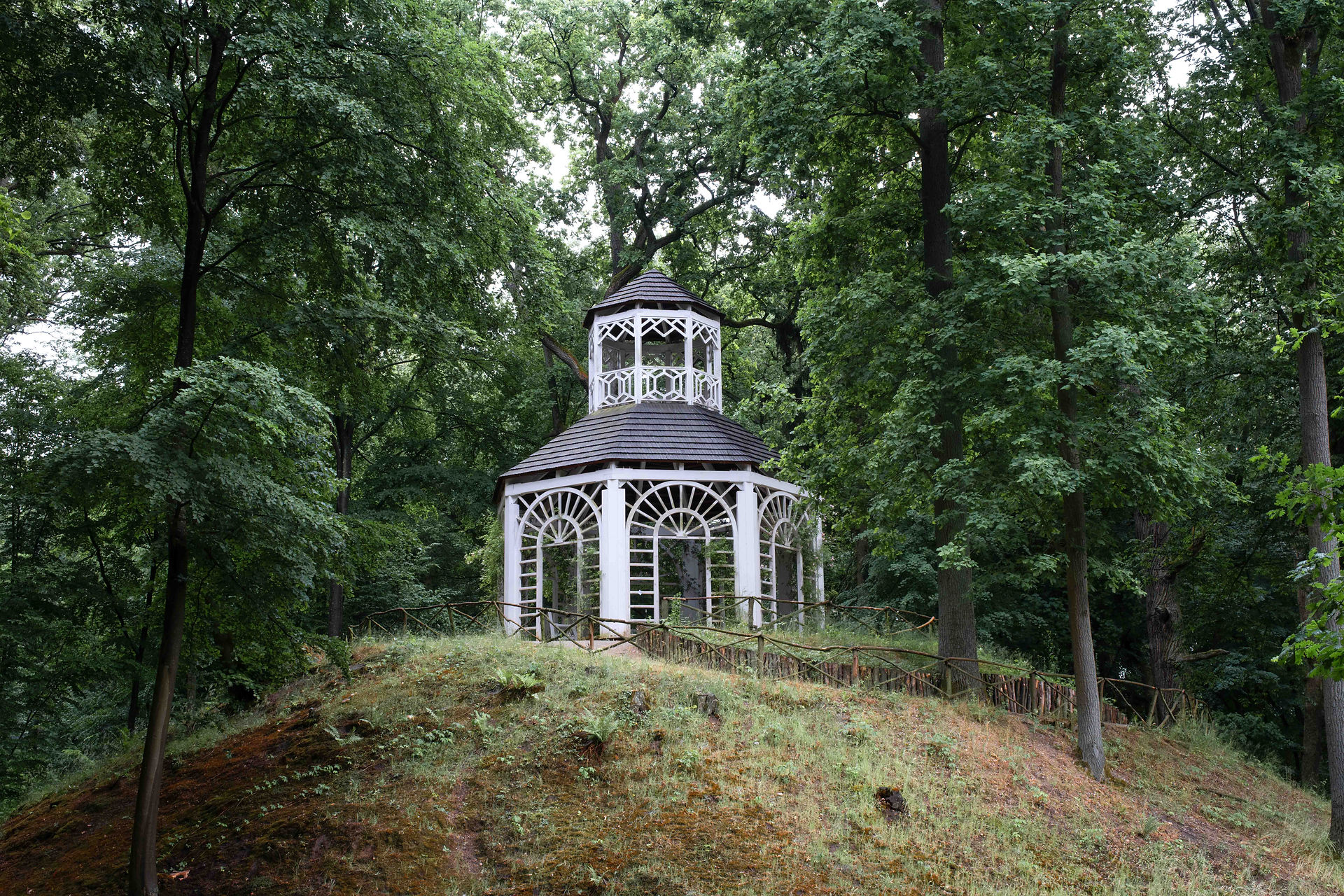 Park Książęcy Zatonie theekoepel