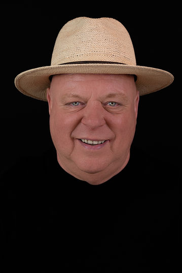 Peter gillis, duoportret fotografie, inge gilles, fotostudio, made, noord-brabant, portret, 2in1portret, massa is kassa, sbs6, fotoshoot