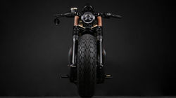 triumph bobber wide front