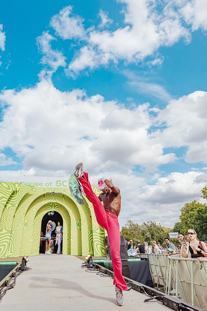 Photo by: Sarah Louise Bennett