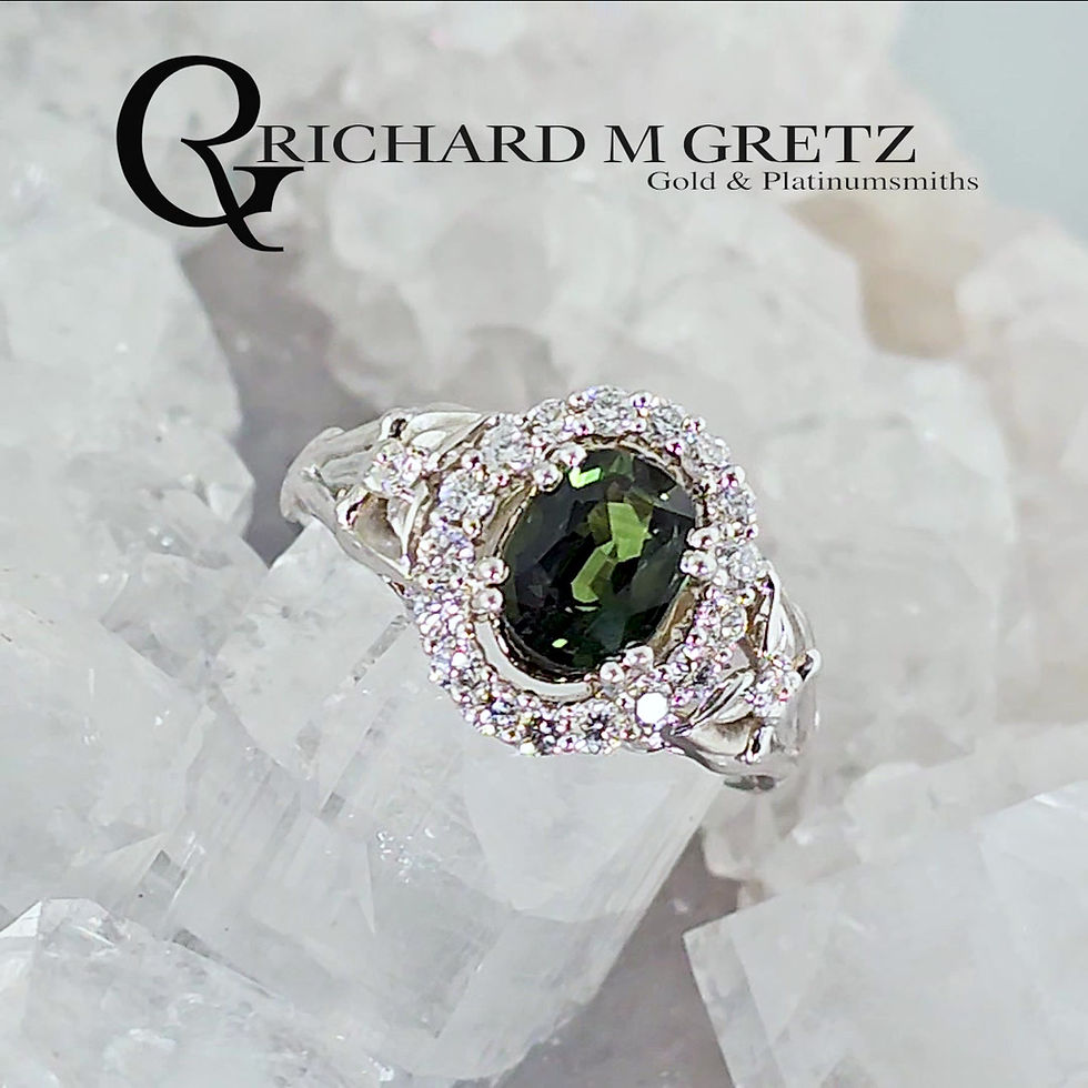 Thumbnail: Green Sapphire Trillium Flower Ring