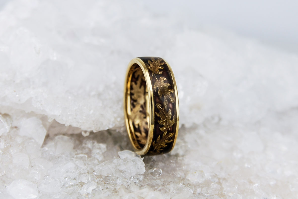 Oak Leaf Gold and Enamel Ring
