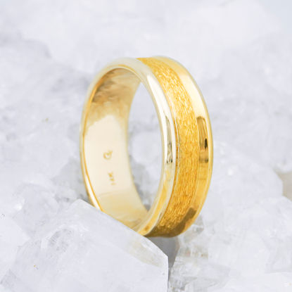 Textured Band with Rails